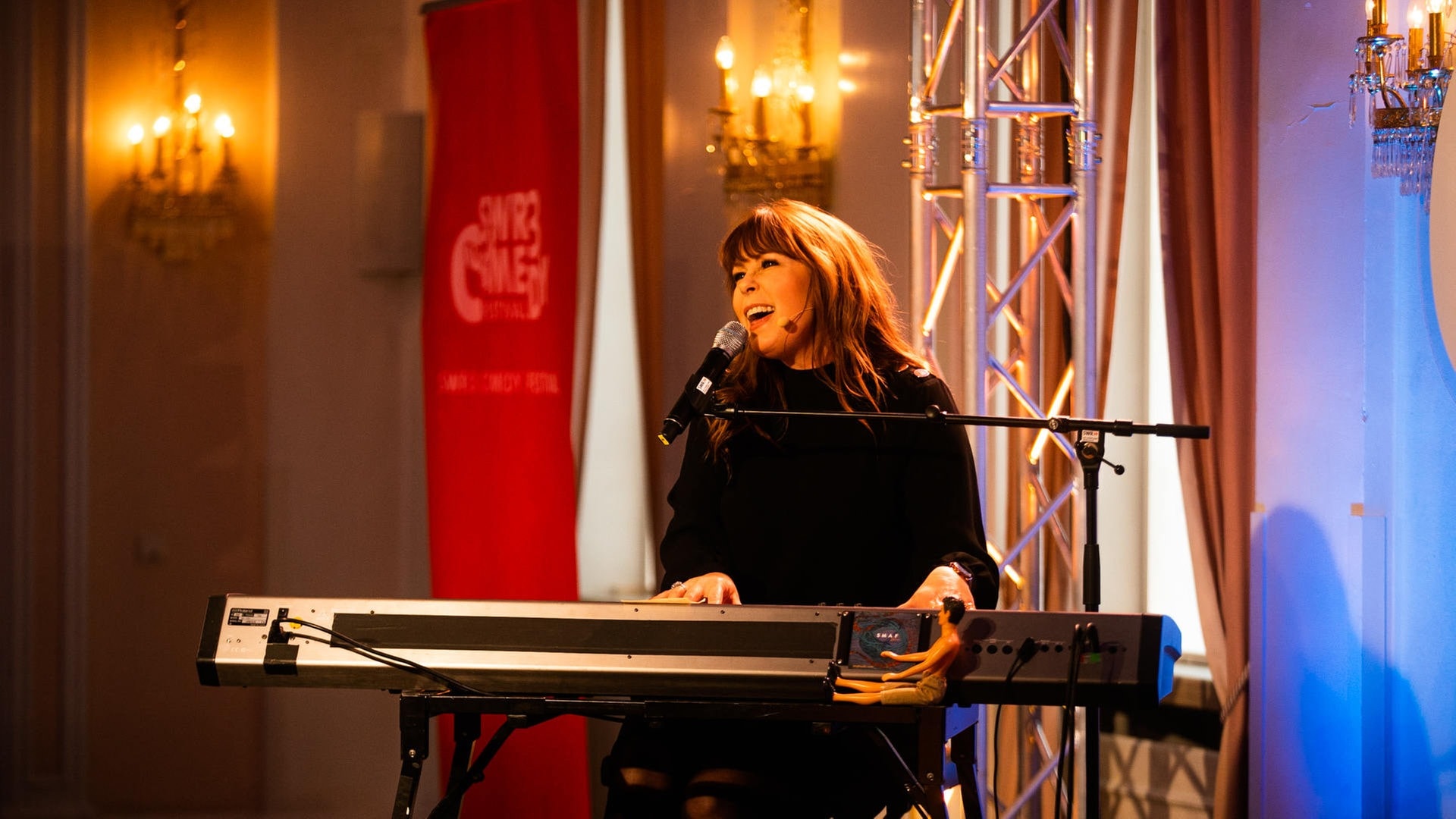Foto: SWR3 Katie Freudenschuss beim SWR3 Comedy Festival 2019 (Foto: SWR3)