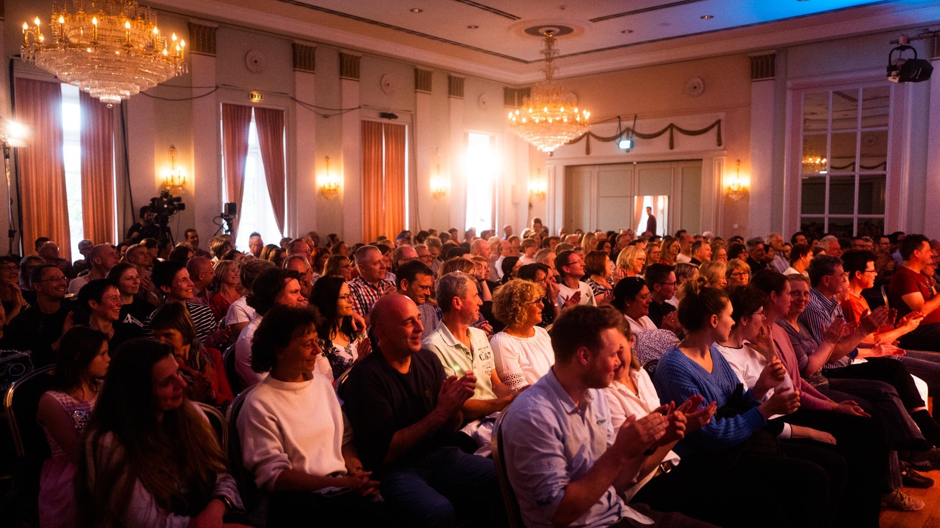 Foto: SWR3 Katie Freudenschuss beim SWR3 Comedy Festival 2019 (Foto: SWR3)