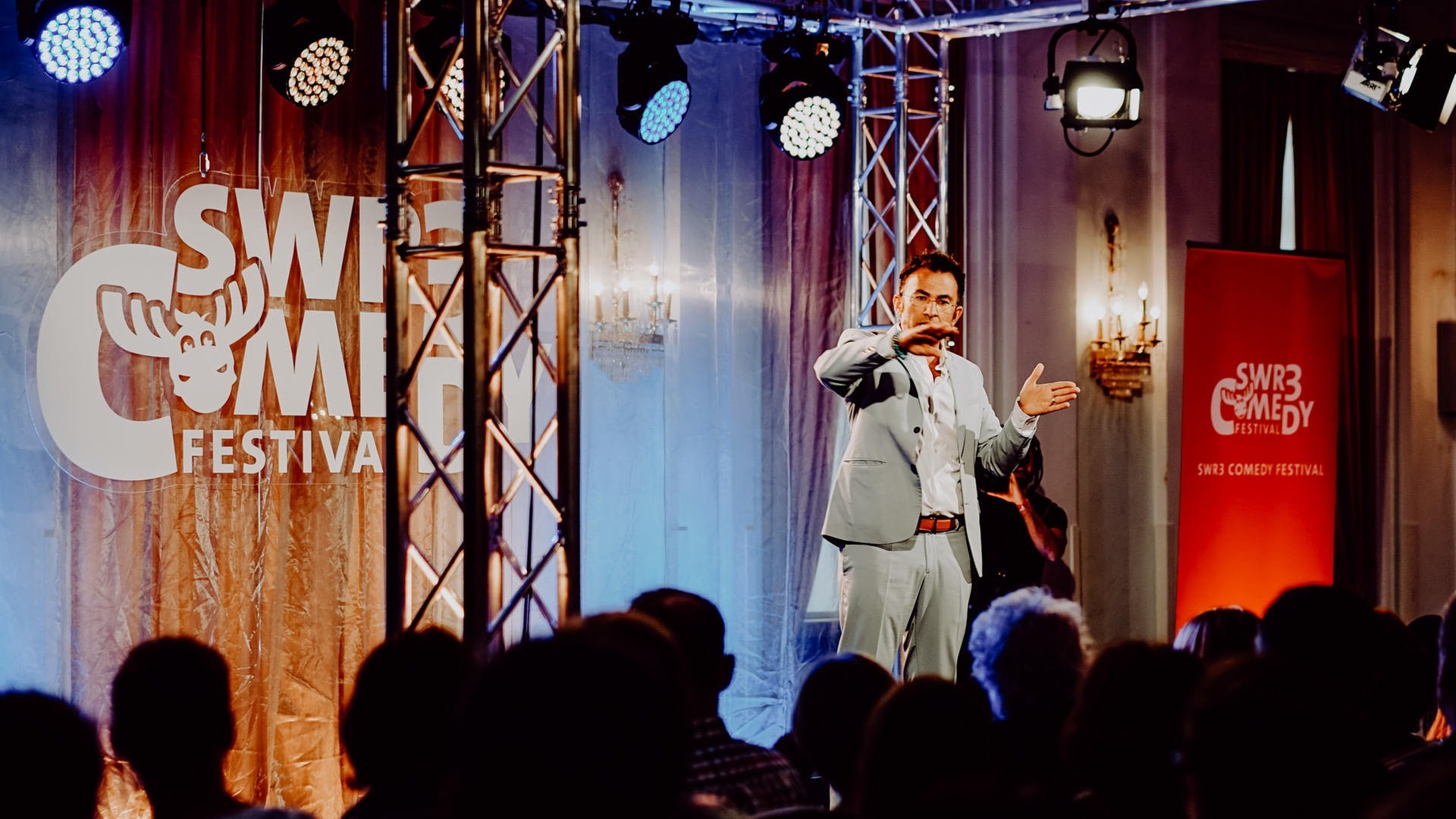 Foto: SWR3 Fatih Çevikkollu beim SWR3 Comedy Festival 2019 (Foto: SWR3)