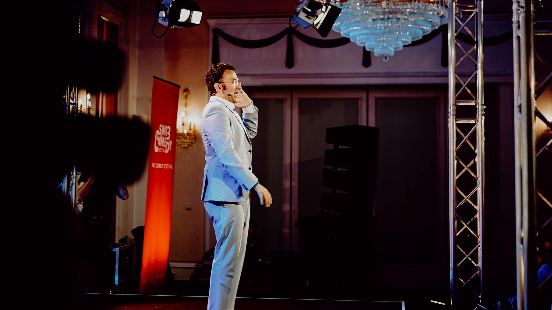 Foto: SWR3 Fatih Çevikkollu beim SWR3 Comedy Festival 2019 (Foto: SWR3)