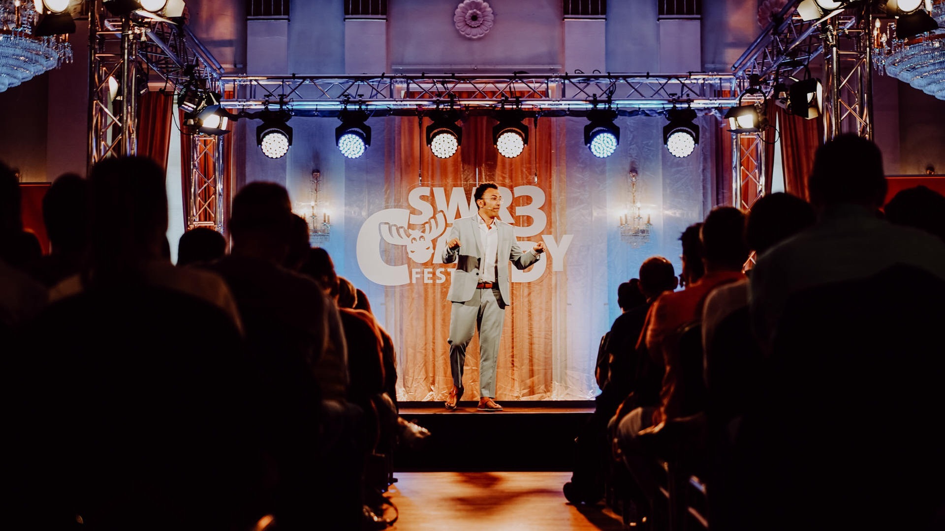 Foto: SWR3 Fatih Çevikkollu beim SWR3 Comedy Festival 2019 (Foto: SWR3)