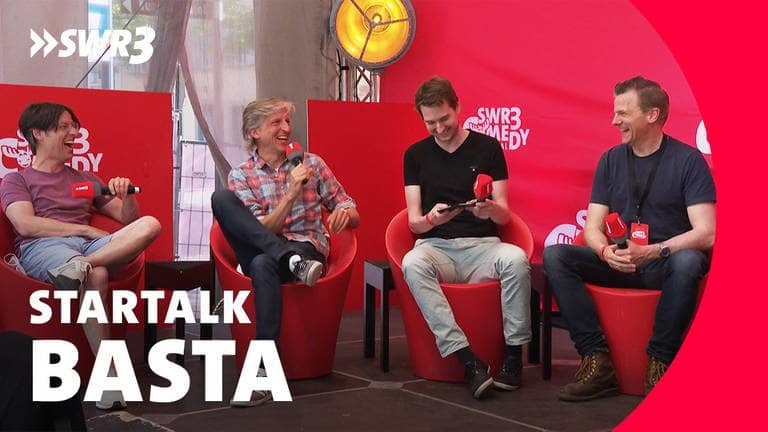 „basta“ im Interview mit Kristian Thees beim SWR3 Comedy Festival 2022 (Foto: SWR)
