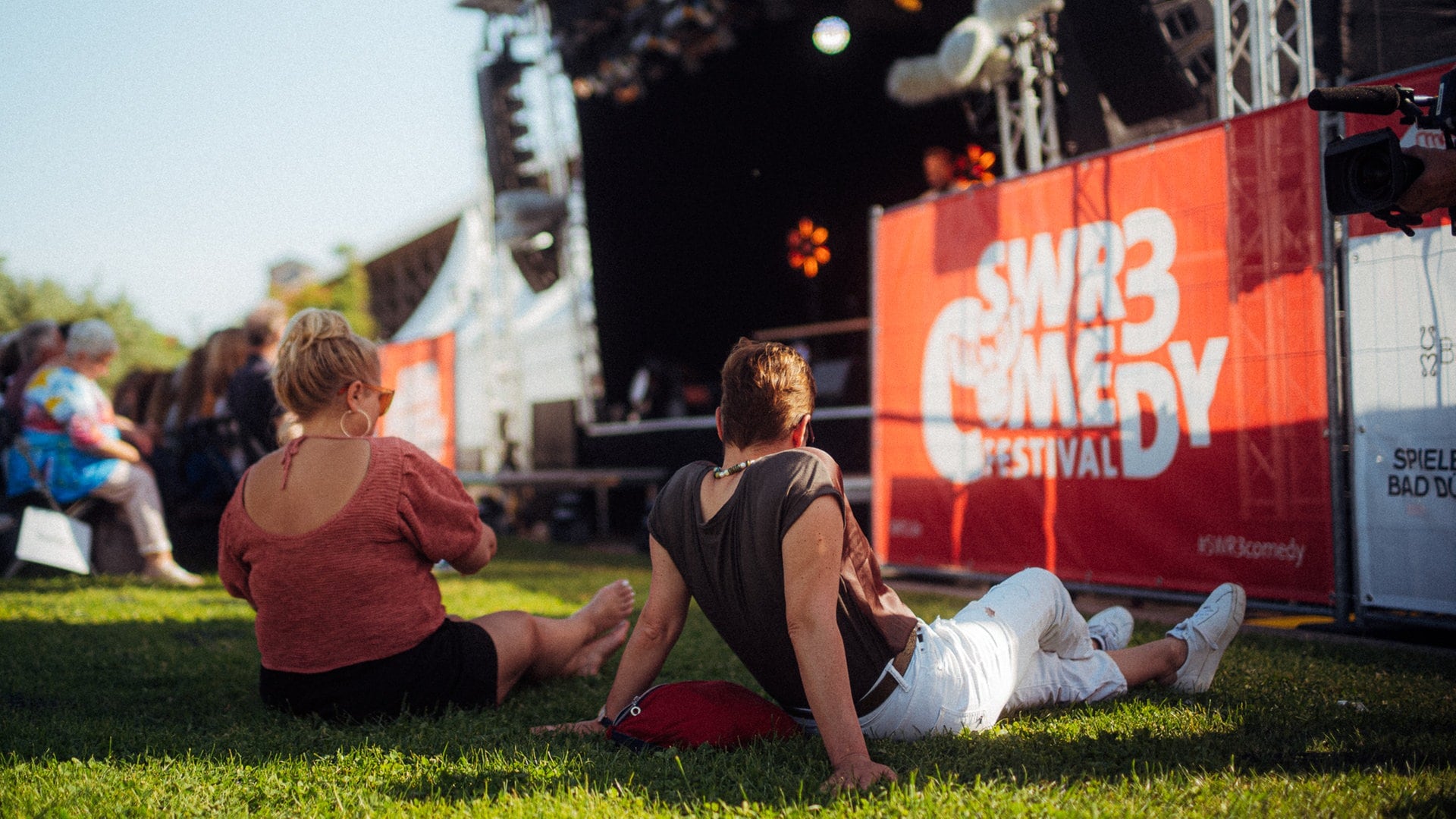 Florian Schroeder beim SWR3 Comedy Festival 2022 (Foto: SWR, SWR3 | Narmo Visuals / Adrian Walter)