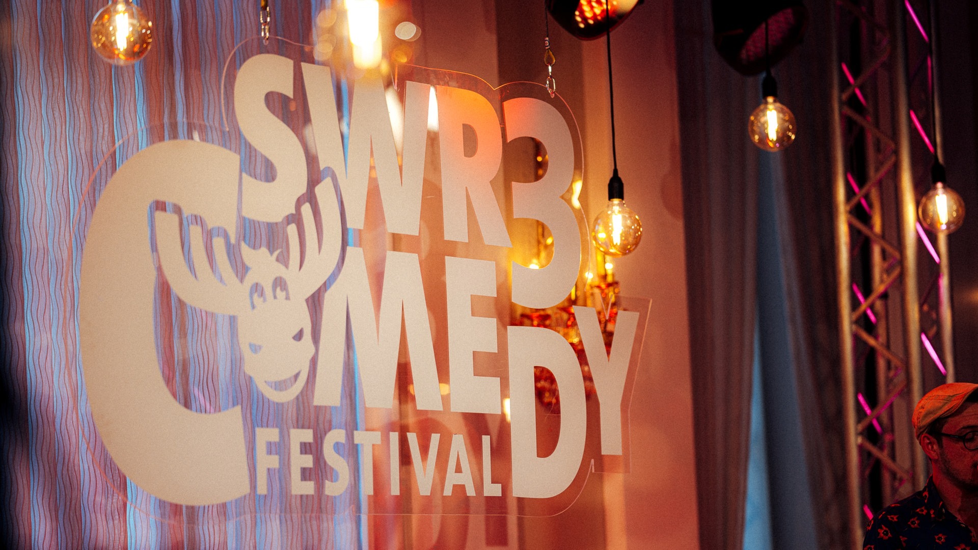 Foto: SWR, SWR3 | Narmo Visuals / Adrian Walter Die New-Comedy-Acts auf dem SWR3 Comedy Festival 2022 (Foto: SWR, SWR3 | Narmo Visuals / Adrian Walter)