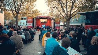 Besucher beim Comedy Festival
