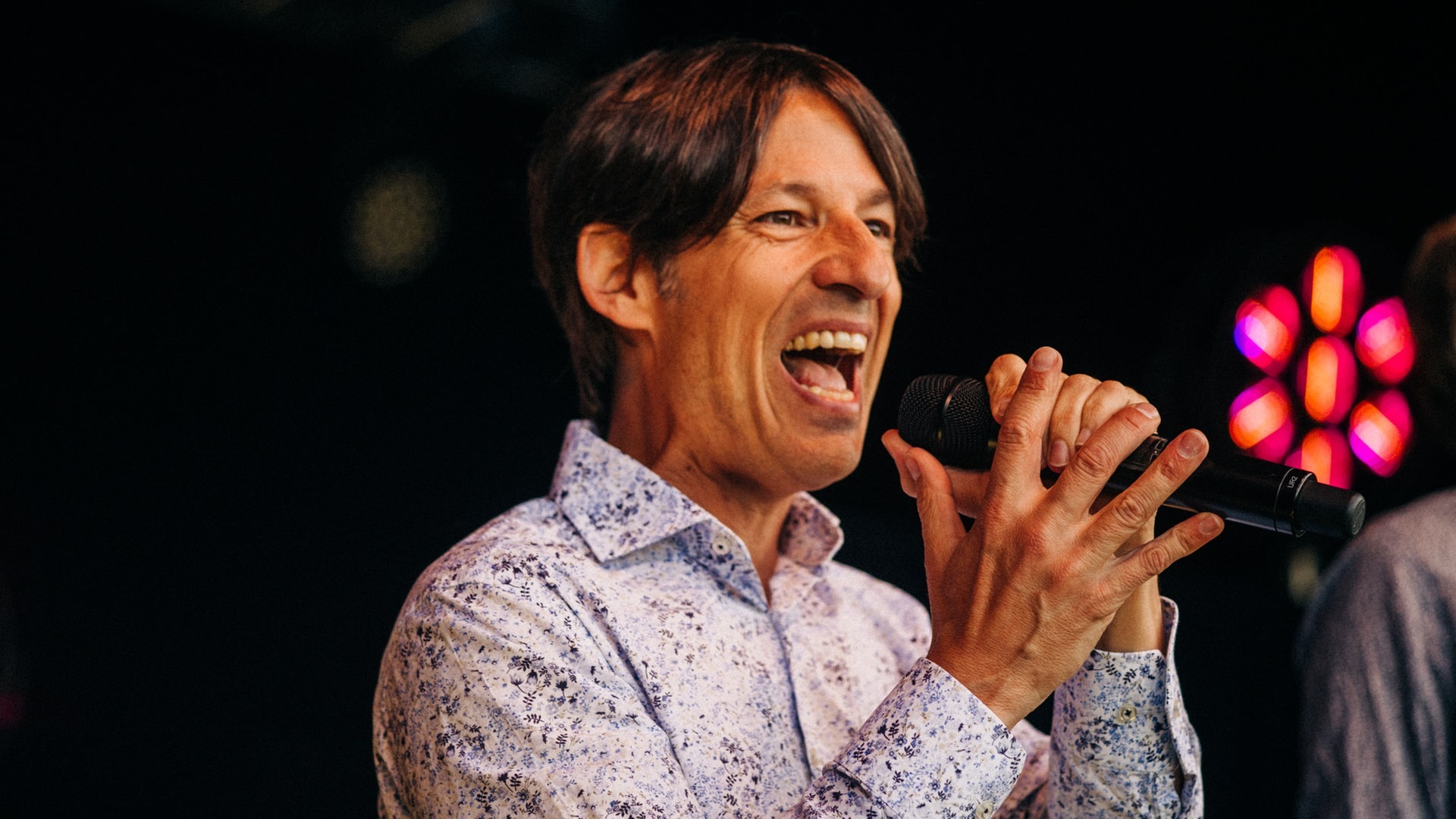 Foto: SWR, Niko Neithardt „basta“ beim SWR3 Comedy Festival 2022 (Foto: SWR, Niko Neithardt)