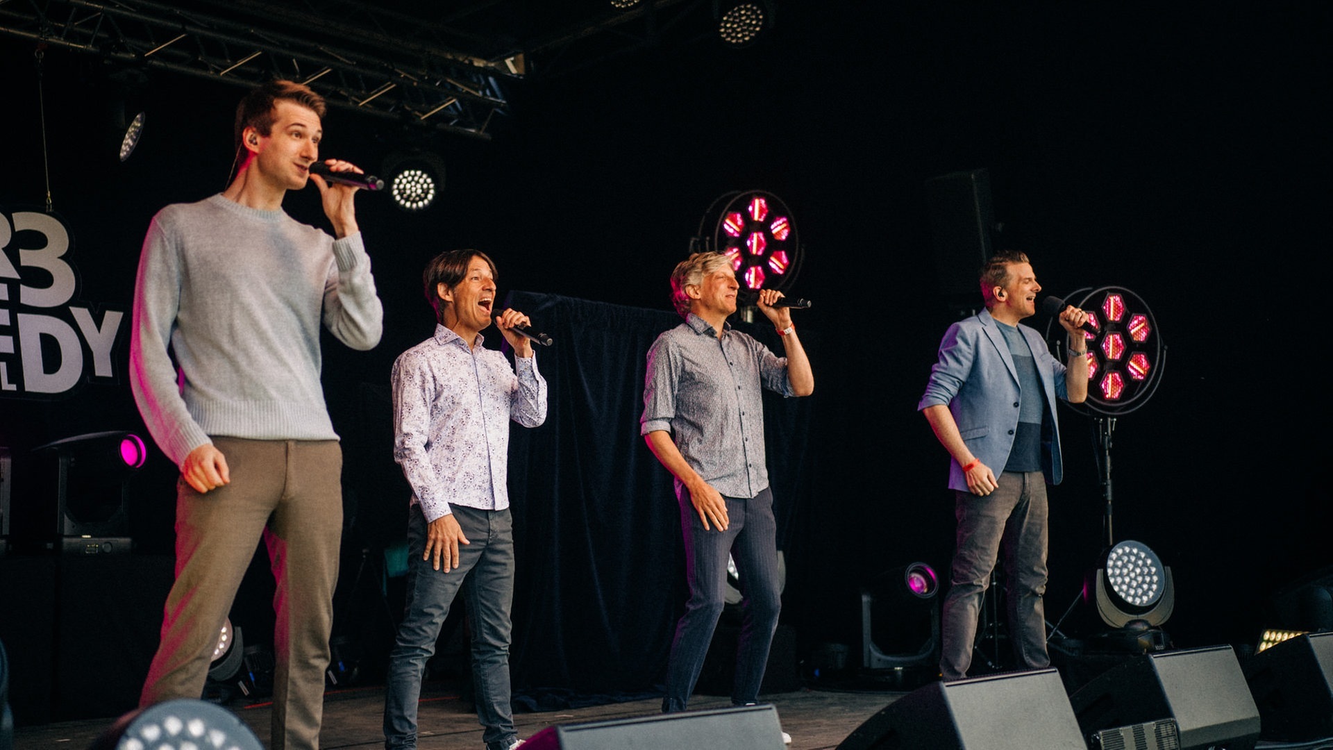 Foto: SWR, Niko Neithardt „basta“ beim SWR3 Comedy Festival 2022 (Foto: SWR, Niko Neithardt)