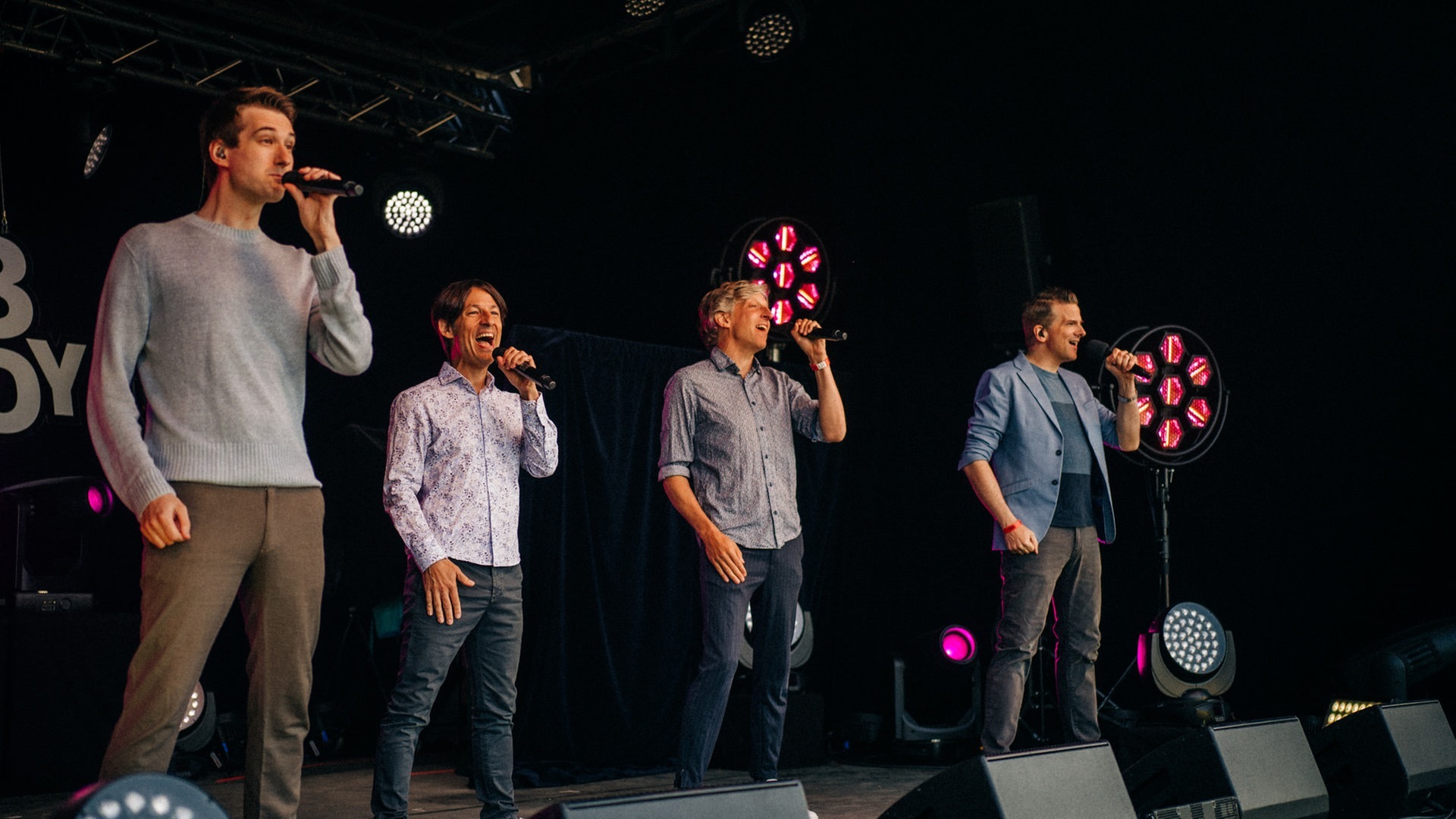 Foto: SWR, Niko Neithardt „basta“ beim SWR3 Comedy Festival 2022 (Foto: SWR, Niko Neithardt)