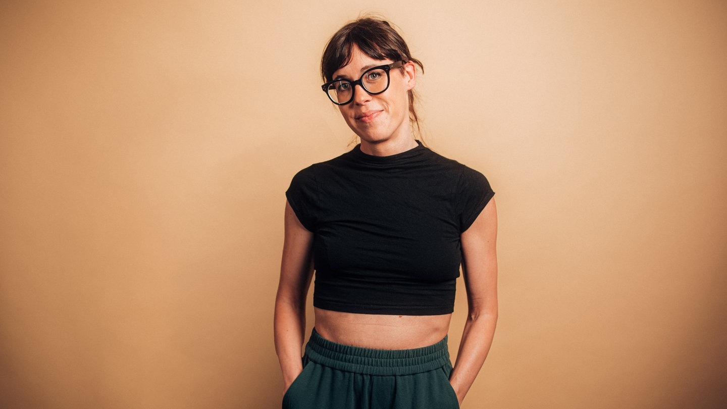 Foto: SWR3, Niko Neithardt Eva Karl Faltermeier beim SWR3 Comedy Festival 2023 (Foto: SWR3, Niko Neithardt)