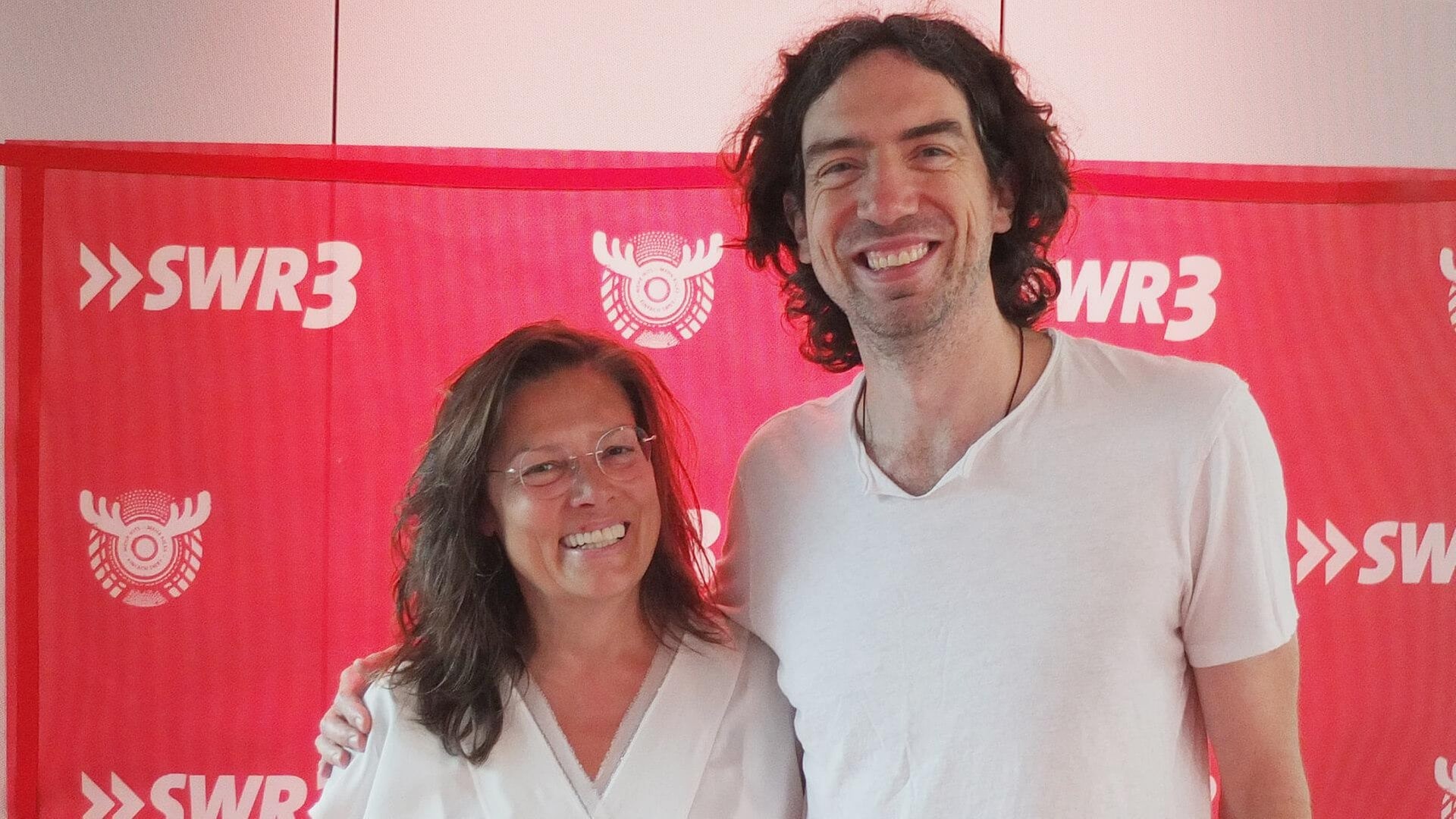 Foto: SWR3 Steffi Tücking bei SWR3 im Studio (Foto: SWR3)