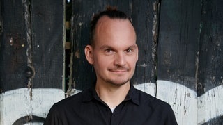 Jürgen Geuter ist auch bekannt als tante und steht dem Thema KI kritisch gegenüber (Foto: Jürgen Geuter) Jürgen Geuter ist auch bekannt als tante und steht dem Thema KI kritisch gegenüber