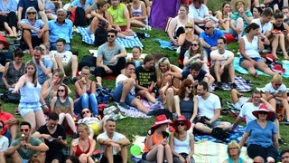 Die Sonne lacht und die Besucher auch - DU1_9335.jpg-107999