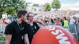 Pauken, Trompeten und ein Feuerwerk (Foto: Niko Neithardt) Pauken, Trompeten und ein Feuerwerk