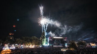 Pauken, Trompeten und ein Feuerwerk (Foto: Niko Neithardt) Pauken, Trompeten und ein Feuerwerk