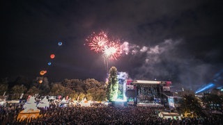 Pauken, Trompeten und ein Feuerwerk (Foto: Niko Neithardt) Pauken, Trompeten und ein Feuerwerk