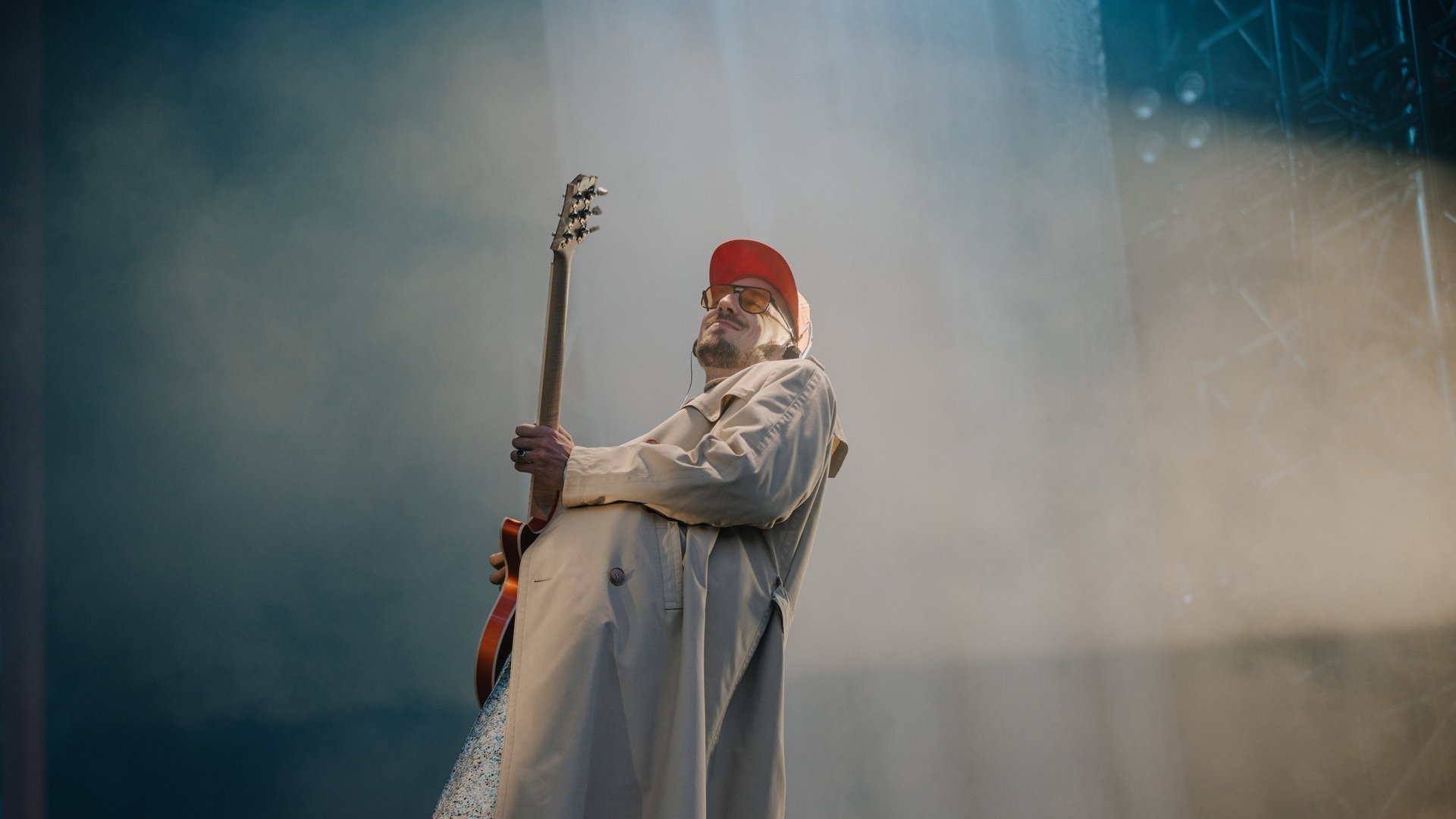 Alligatoah tritt am Samstagabend bei Das Fest auf der Hauptbühne auf und wird gefeiert (Foto: SWR3, Ronny Zimmermann)