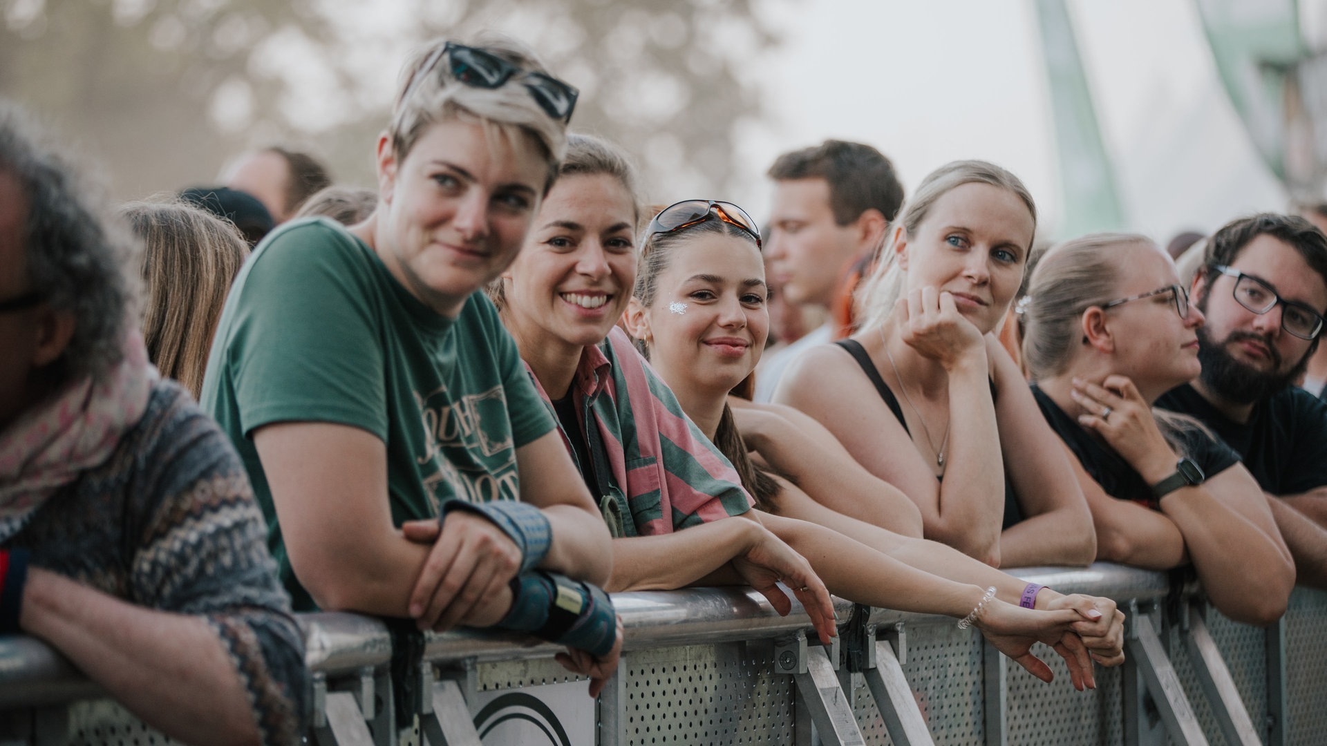 Foto: SWR3, Ronny Zimmermann Alligatoah tritt am Samstagabend bei Das Fest auf der Hauptbühne auf und wird gefeiert (Foto: SWR3, Ronny Zimmermann)