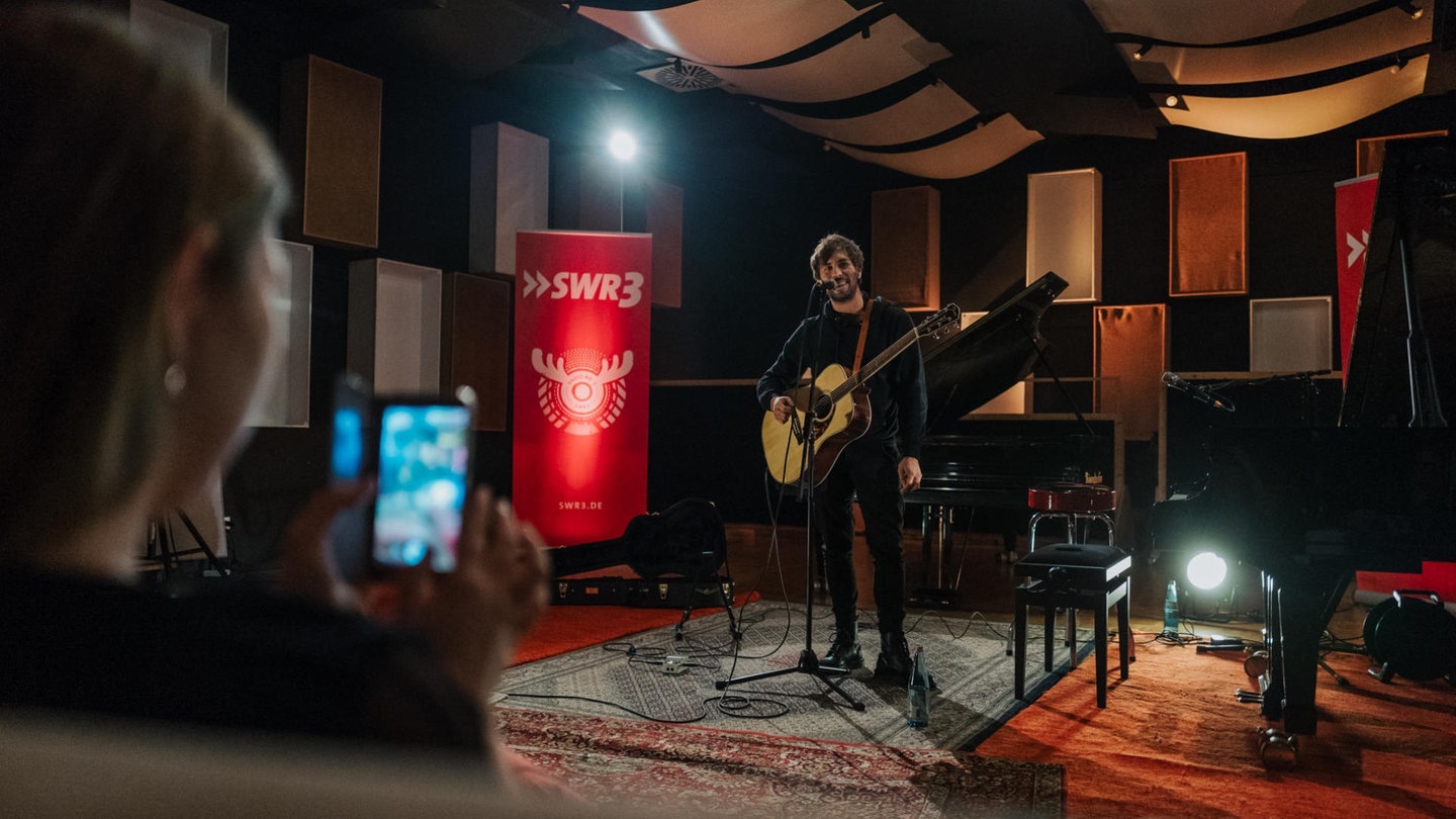 Foto: SWR3 Max Giesinger: Studio Session (Foto: SWR3)