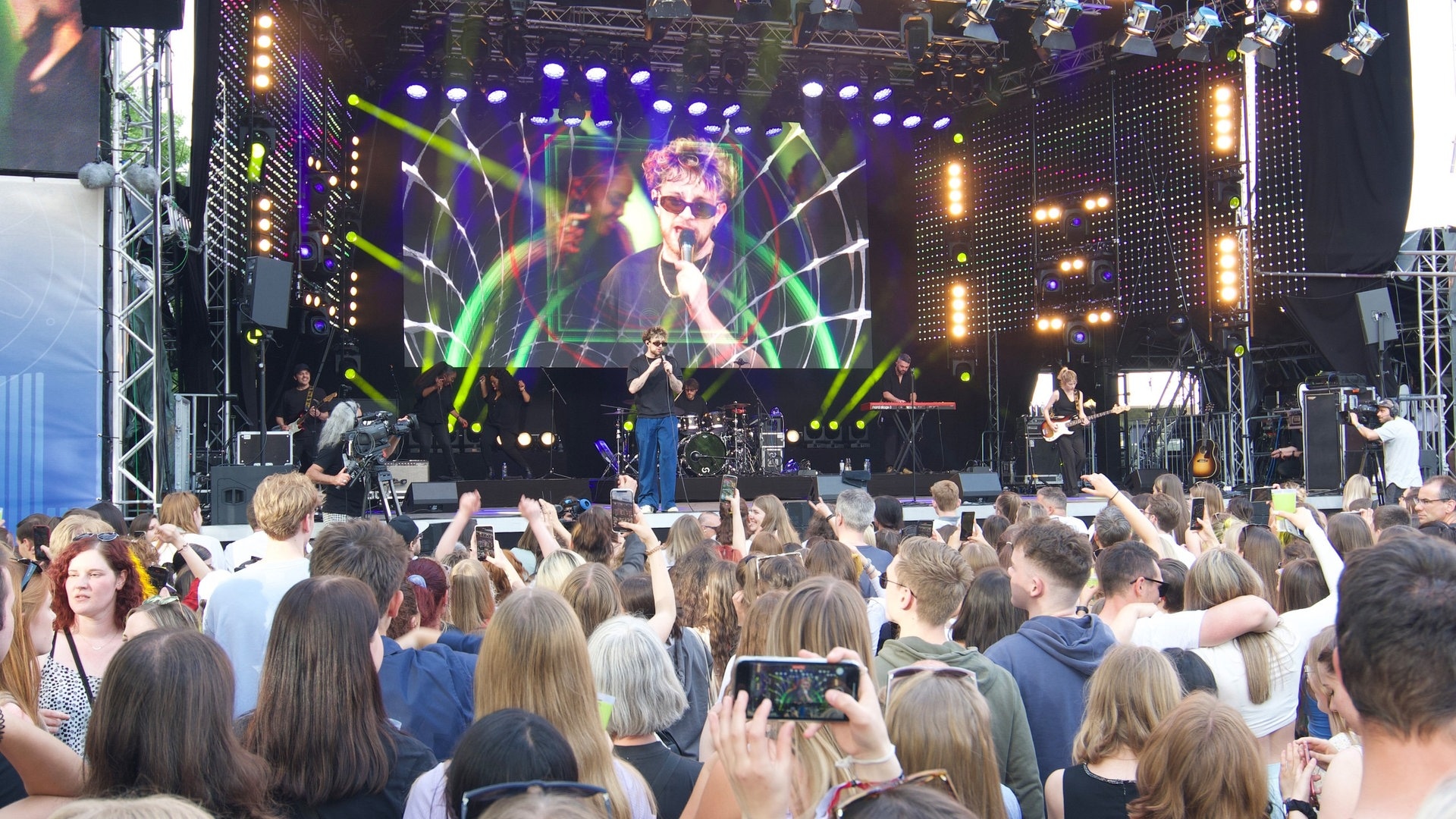 Foto: SWR3 Publikum vor der Bühne bei Tom Grennan. (Foto: SWR3)