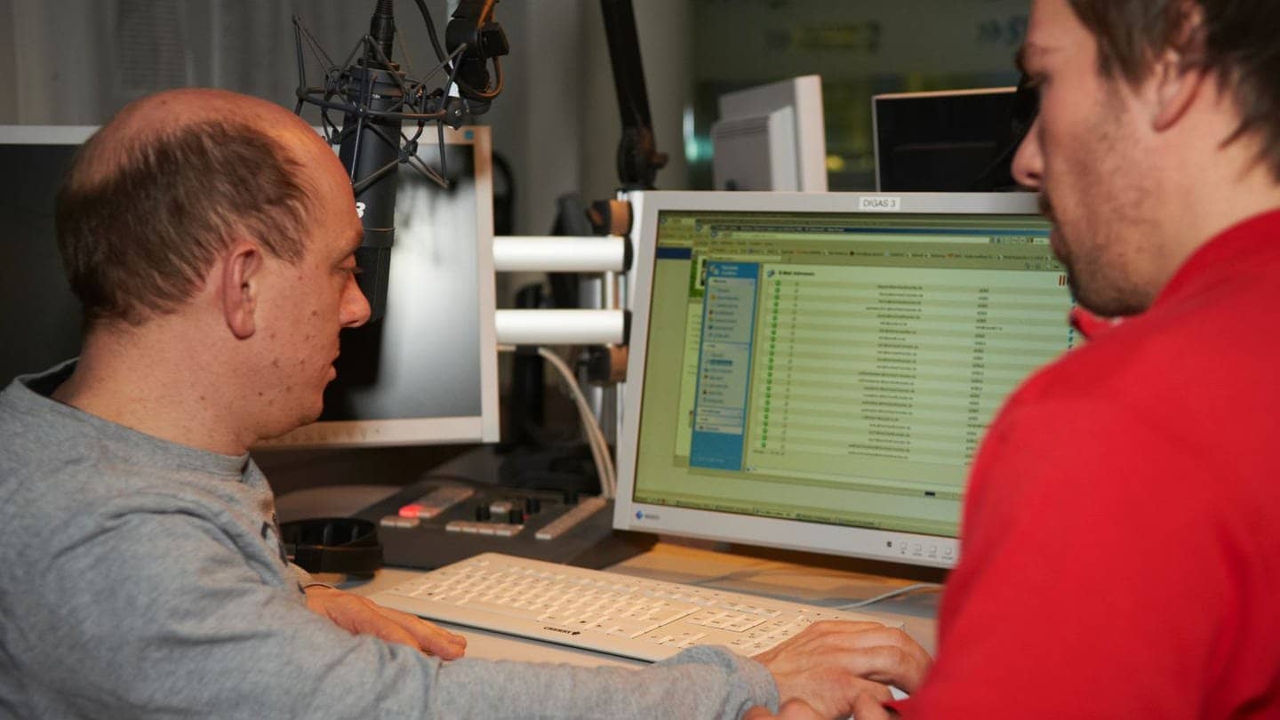 Bernhard Hoëcker beim Radio-Duell (Foto: Björn Pados / SWR3.de)