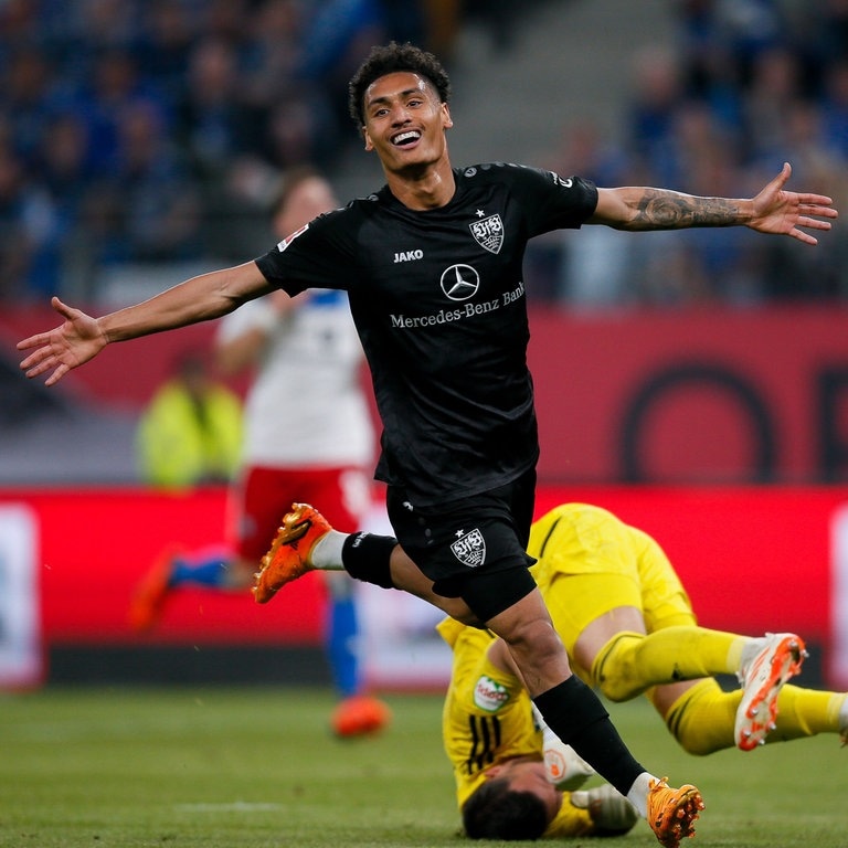VfB-Spieler Enzo Millot beim Torjubel nach dem 1:2 Führungstreffer (Foto: picture-alliance / Reportdienste, https://img.picturealliance.sodatech.com/SUSE/wprev/411955564.jpg)