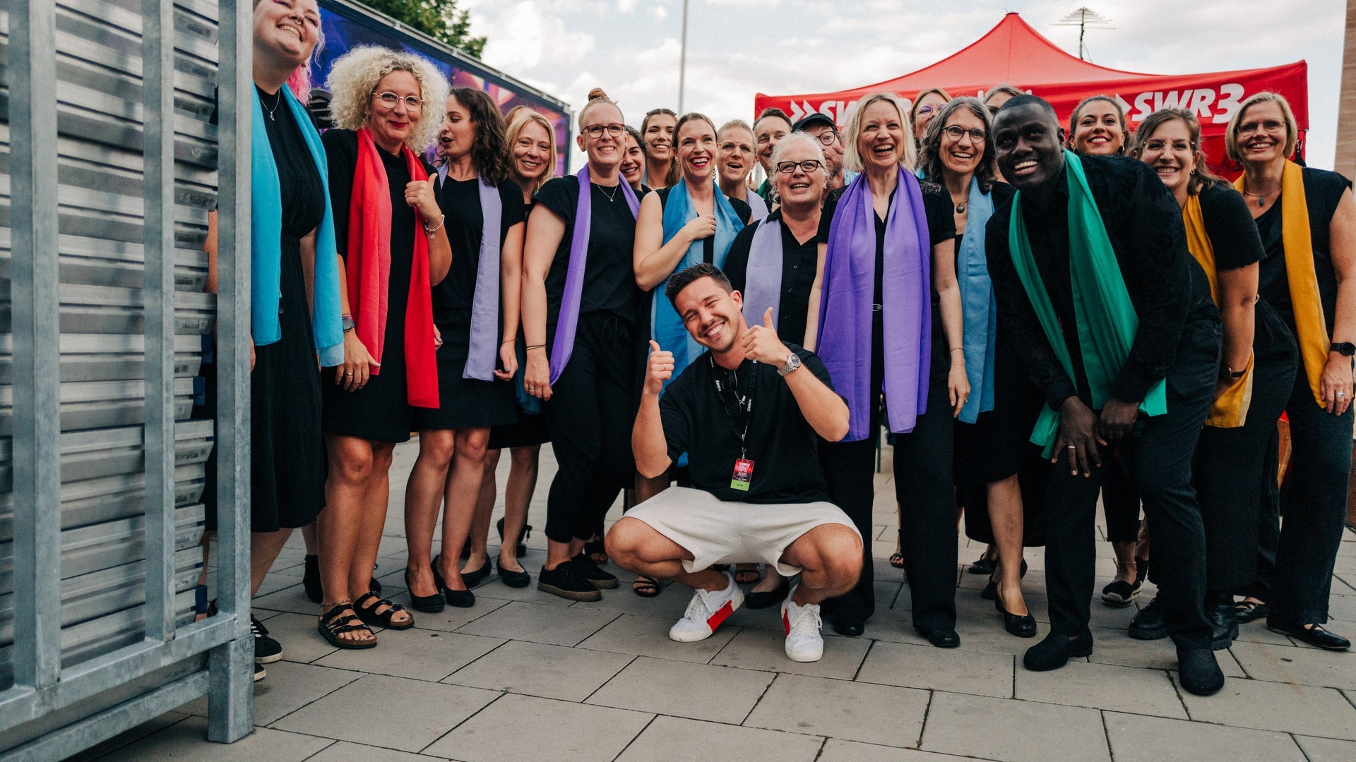 Foto: SWR3, Oliver Matlok Gospelchor singt mit Nico Santos beim Rheinland-Pfalz Open Air in Mainz (Foto: SWR3, Oliver Matlok)