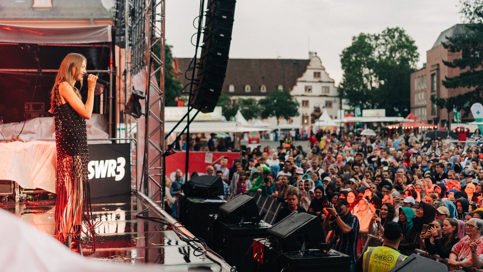 Foto: SWR3, Oliver Matlok Leony hatte einen Auftritt beim Rheinland-Pfalz Open Air in Mainz (Foto: SWR3, Oliver Matlok)