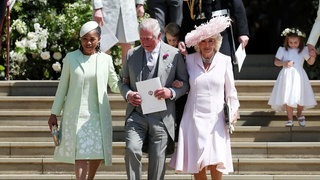 Doria Ragland, Mutter der Braut, Prinz Charles und Herzogin Camilla (Foto: dpa/picture-alliance) Doria Ragland, Mutter der Braut, Prinz Charles und Herzogin Camilla