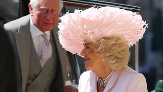 Charles und Camilla (Foto: dpa/picture-alliance) Charles und Camilla