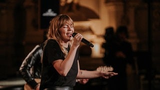 Casino-Session mit Louane