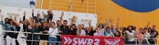 Gewinnergruppe auf dem Schiff
