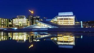Osloer Oper bei Nacht (Foto: © ajwk - Fotolia.com) Osloer Oper bei Nacht