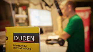 Ein Mann wie ein Buch. (Foto: SWR3) Ein Mann wie ein Buch.