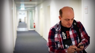 Bernhard Hoëcker ganz allein... auf dem Weg in den Kampf :) (Foto: SWR3) Bernhard Hoëcker ganz allein... auf dem Weg in den Kampf :)