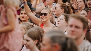 Publikum beim ClockClock Konzert beim SWR3 Rheinland-Pfalz Open Air 2024.