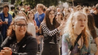 Besucher und Bands beim Pinot and Rock Festival Breisach am Rhein (Foto: SWR3, Ronny Zimmermann) Besucher und Bands beim Pinot and Rock Festival Breisach am Rhein