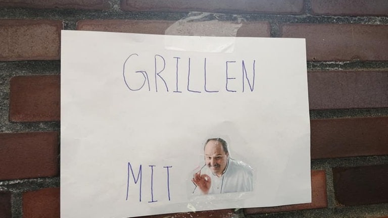 Foto: SWR, Gabi Strifler SWR3-Hörerin Gabi ist startklar: Die Deko für das große SWR3 Grillen steht! (Foto: SWR, Gabi Strifler)