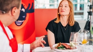 Johann und Sabrina beim großen SWR3 Grillen. (Foto: SWR, Niko Neithardt) Johann und Sabrina beim großen SWR3 Grillen.
