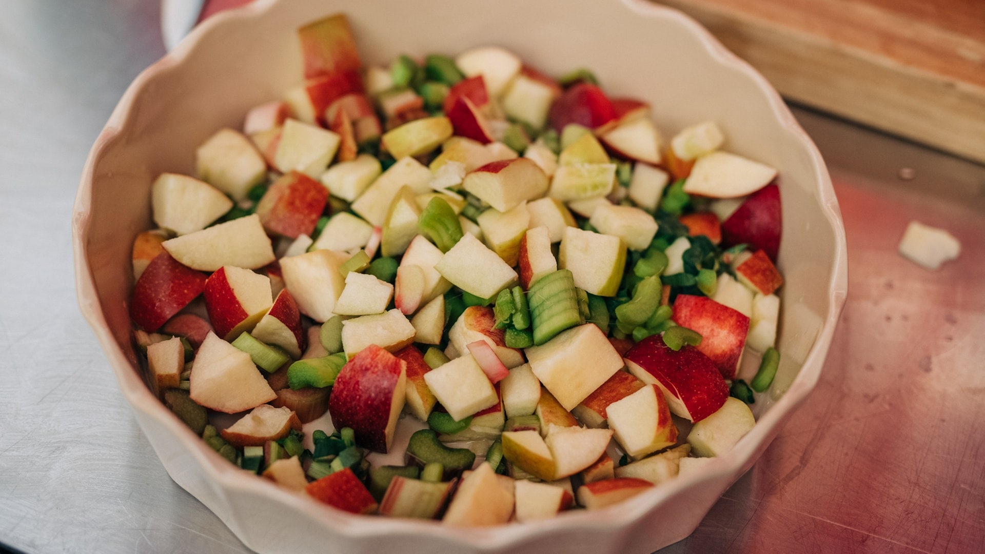 Dessert von Sally | große SWR3 Grillen: Apfel-Rhabarber-Crumble