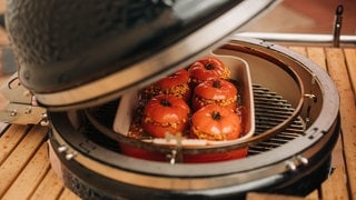 Alle Rezepte der vergangenen SWR3 Grillpartys. Gefüllte Tomaten mit Couscous.