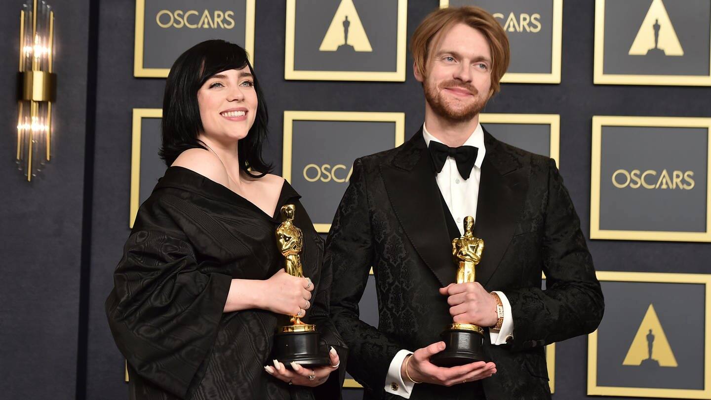 Billie Eilish und ihr Bruder Finneas gewinnen einen Oscar 2022 für ihren Bond-Song „No Time To Die“  (Foto: picture-alliance / Reportdienste, Picture Alliance)