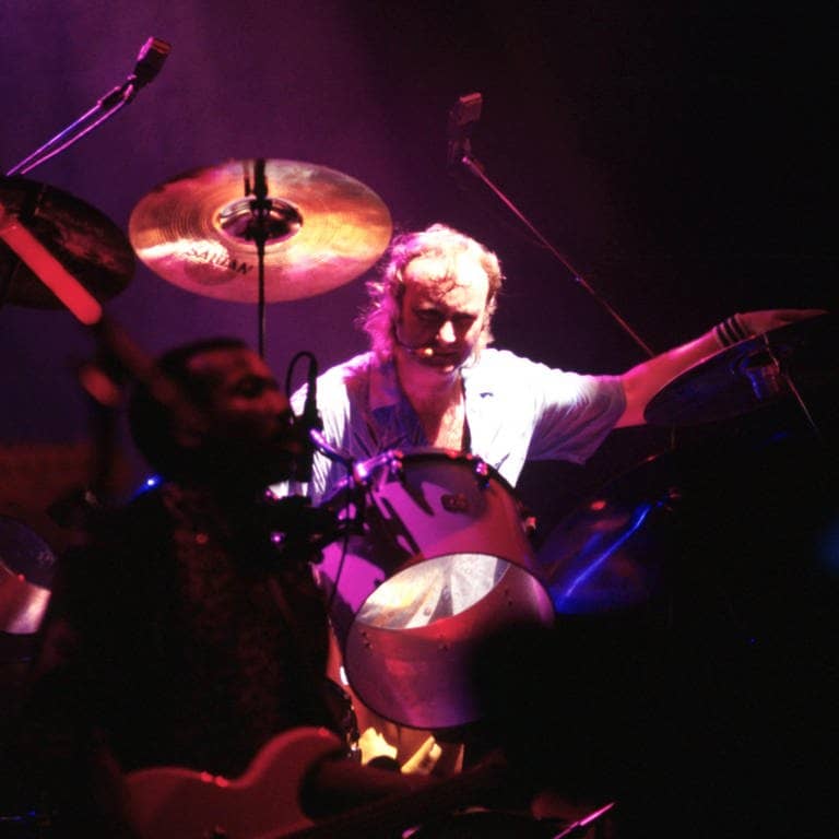 Phil Collins am Schlagzeug (Foto: picture-alliance / Reportdienste, Picture Alliance)