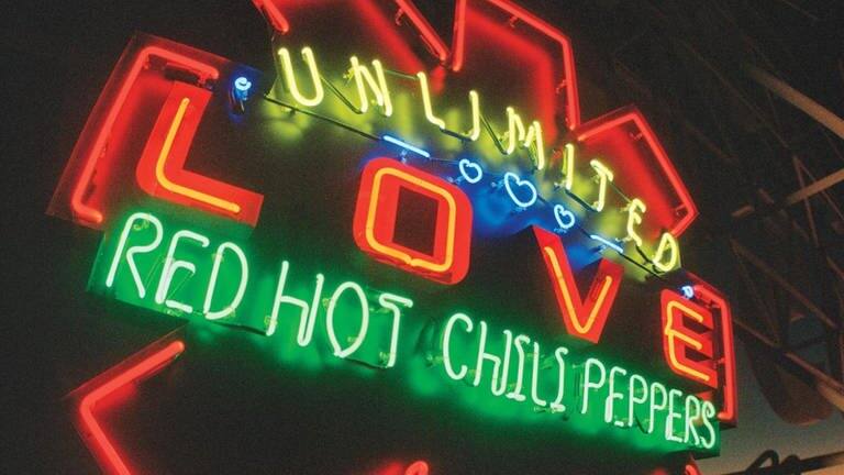 Das Cover des neuen Albums der Red Hot Chili Peppers  „Unlimited Love“ (Foto: WMG)