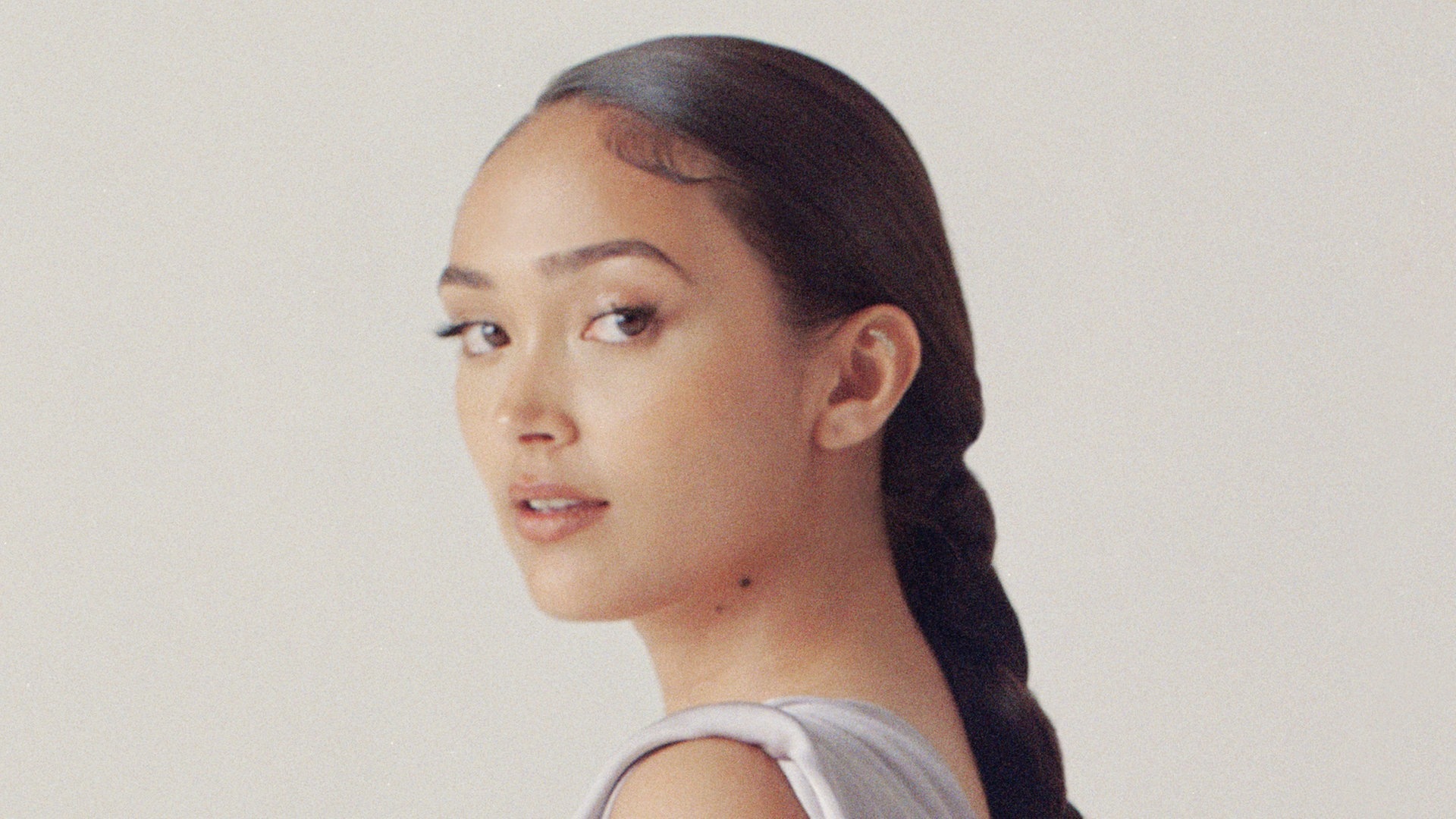 Joy Crookes spielt beim SWR3 New Pop Festival 2022 (Foto: Sony Music UK Carlota Guerrero)