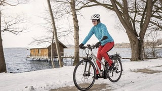 So hält der Akku im Winter länger (Foto: SWR) So hält der Akku im Winter länger