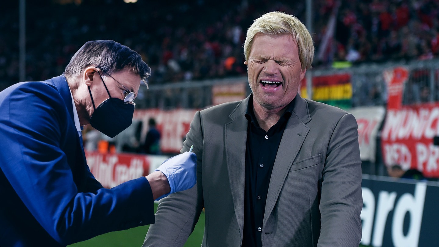 Foto: picture-alliance / Reportdienste, picture-alliance Karl Lauterbach mit Oliver Kahn (Foto: picture-alliance / Reportdienste, picture-alliance)