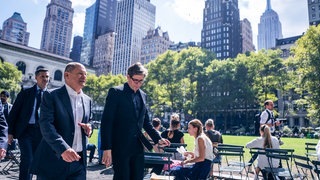 Olaf Scholz läuft durch New York
