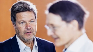 Habeck mit Lauterbach im Vordergrund