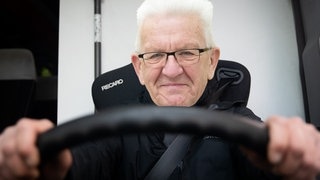Fragen Sie Kretschmann: Busfahrer gesucht