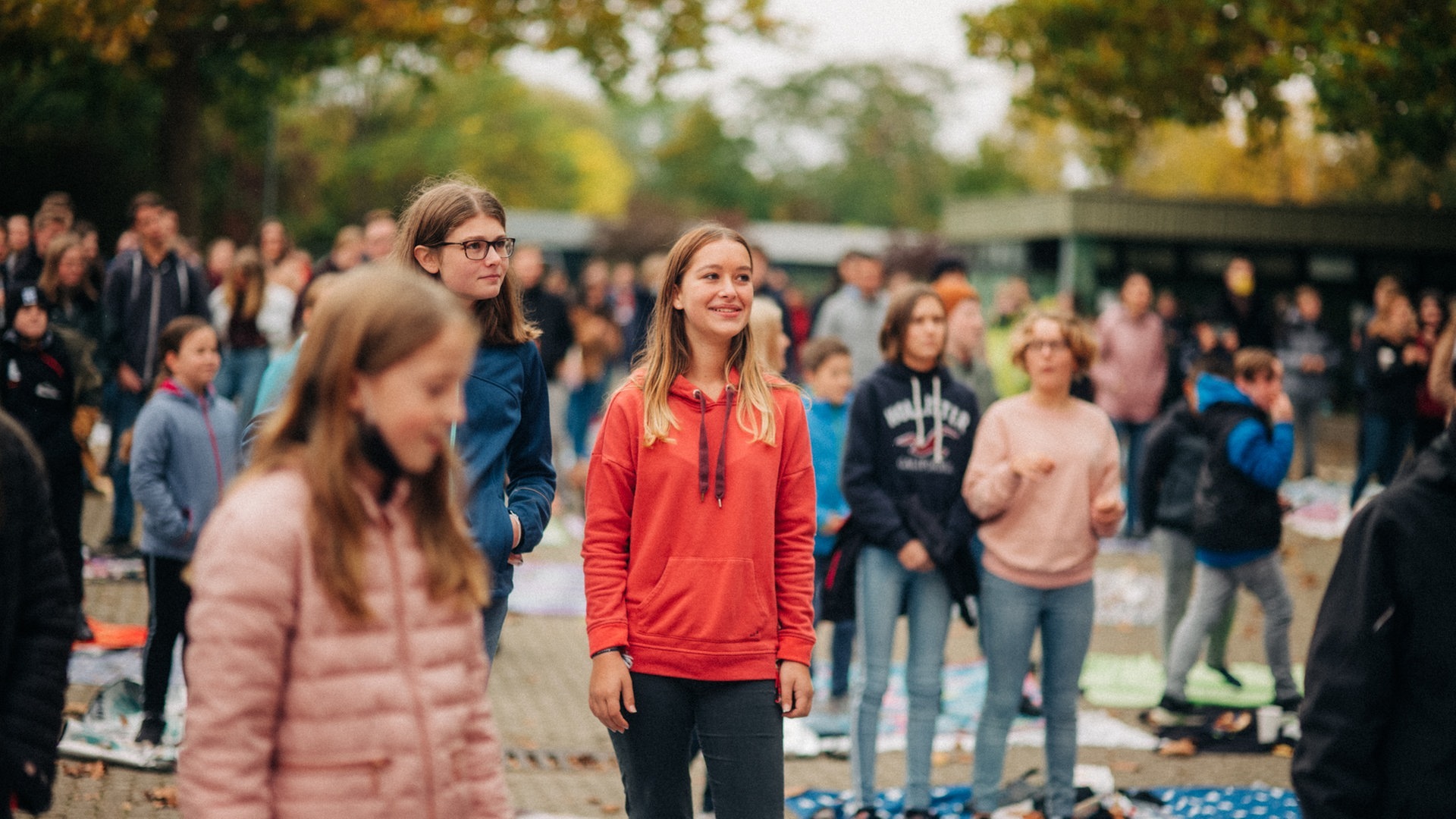 Revolverheld beim Schulhofkonzert in Worms (Foto: SWR3, Niko Neithardt)